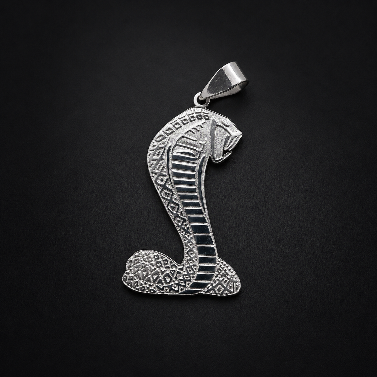 Dije Cobra Shelby Plata 925 Plata 925 mexicana - MEXA Jewelry
