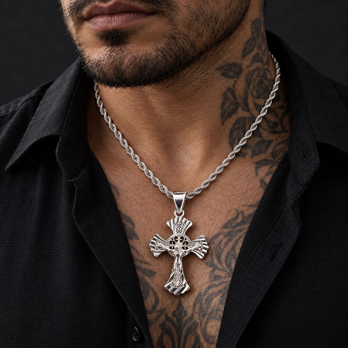 Dije Crucifijo Detalles Calados Plata 925