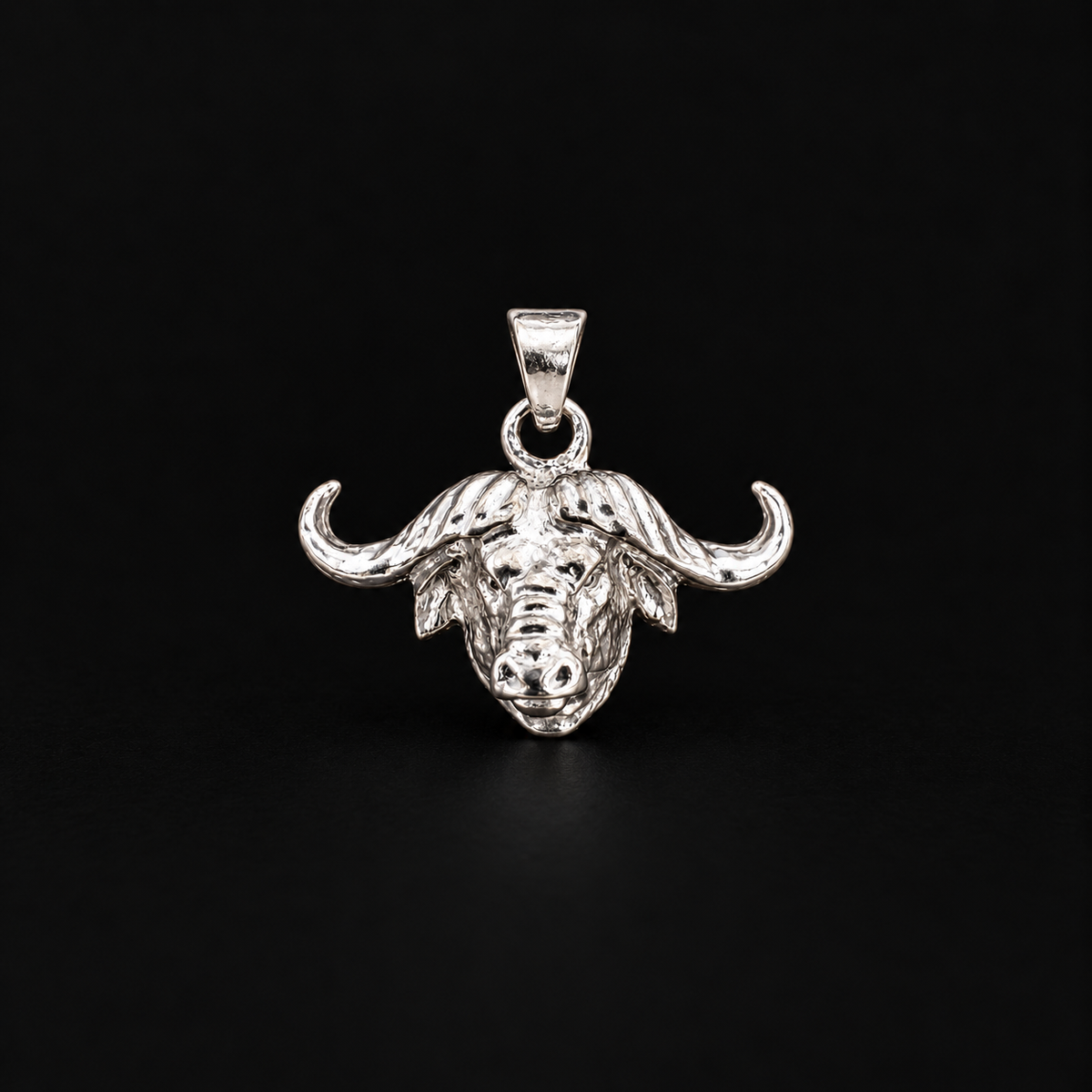 Dije Búfalo en Plata 925