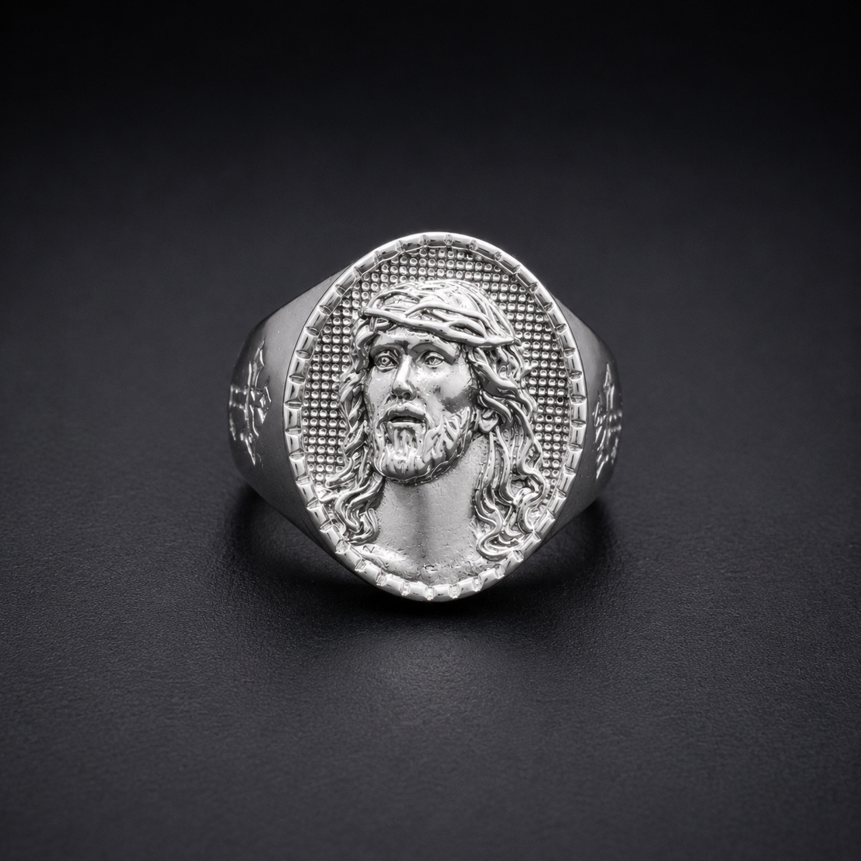 Anillo Cristo Óvalo Plata 925