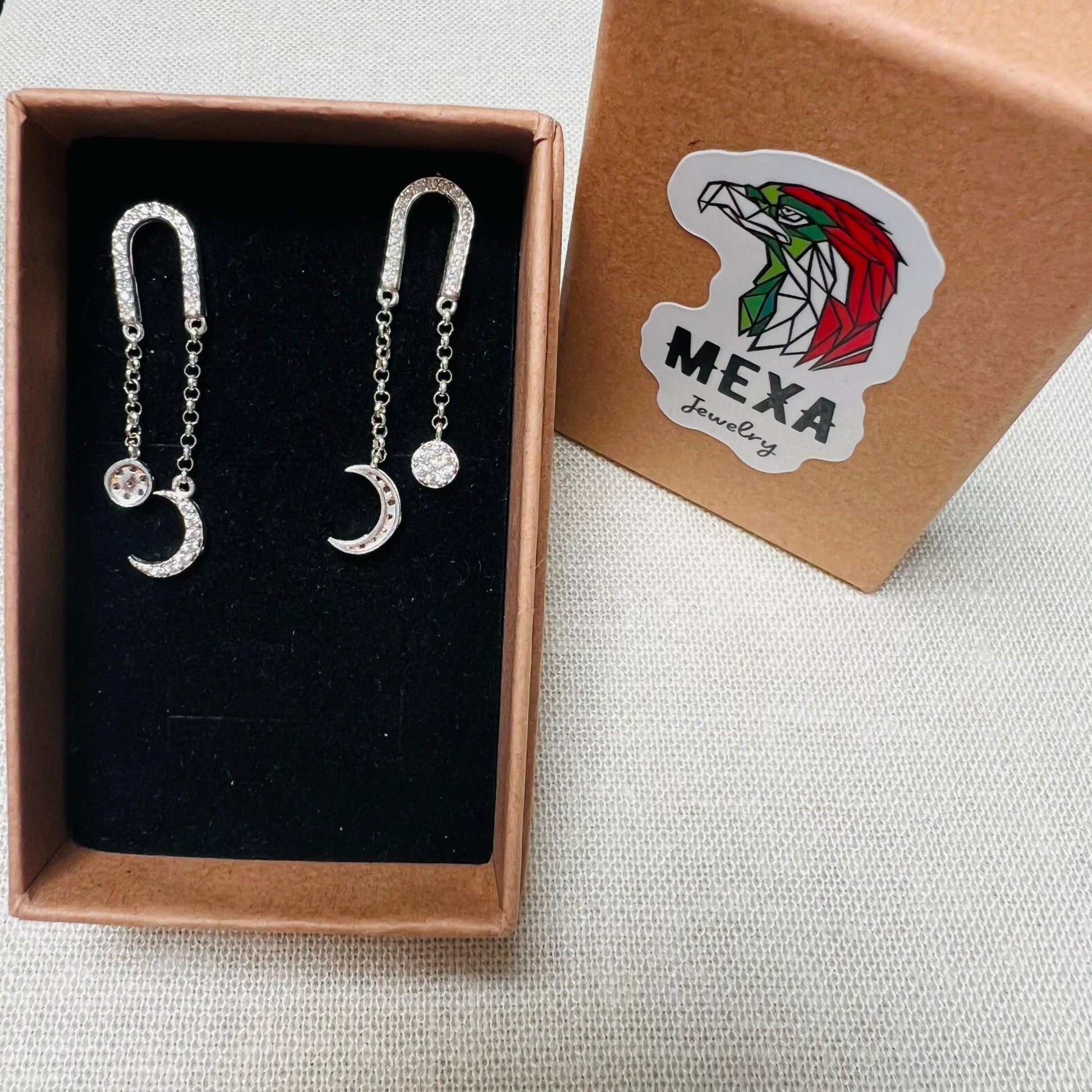 Aretes Largos Luna-ARETES-MEXA JEWELRY-[PLATA925]-[Platamexicana]-[Joyeriamexicana]-MEXA JEWELRY